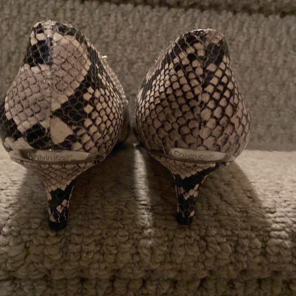 Calvin Klein Snakeskin Kitten Heel Pumps - Picture 4 of 6